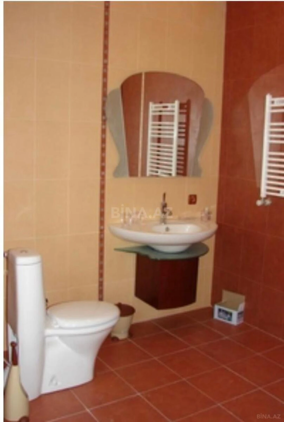 Kirayə verilir 12 otaqlı həyət evi 650 m²