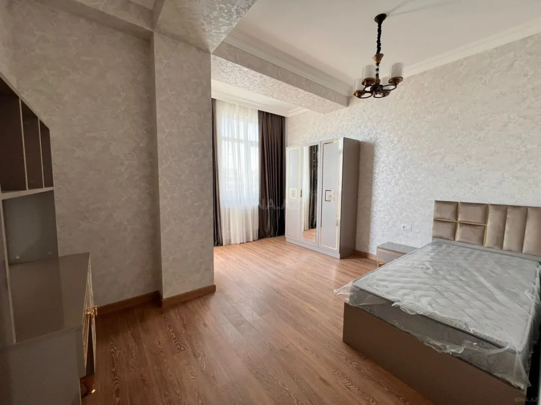Kirayə verilir 4 otaqlı mənzil 190 m²