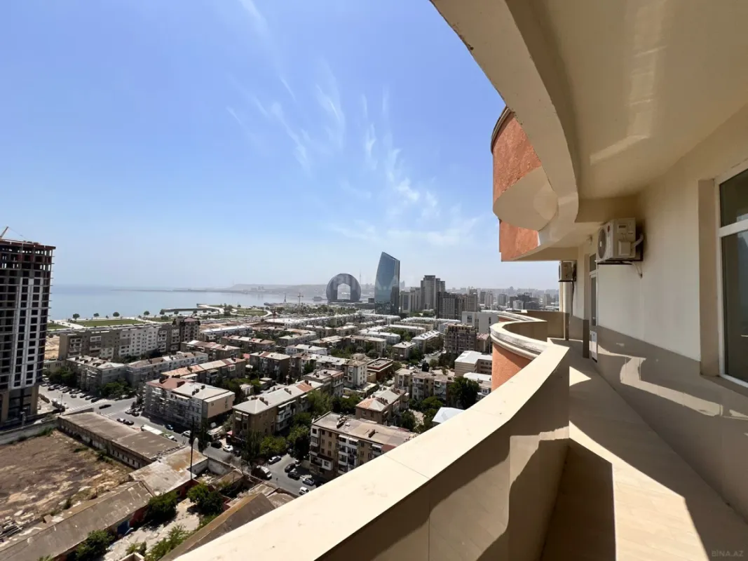 Kirayə verilir 4 otaqlı mənzil 190 m²