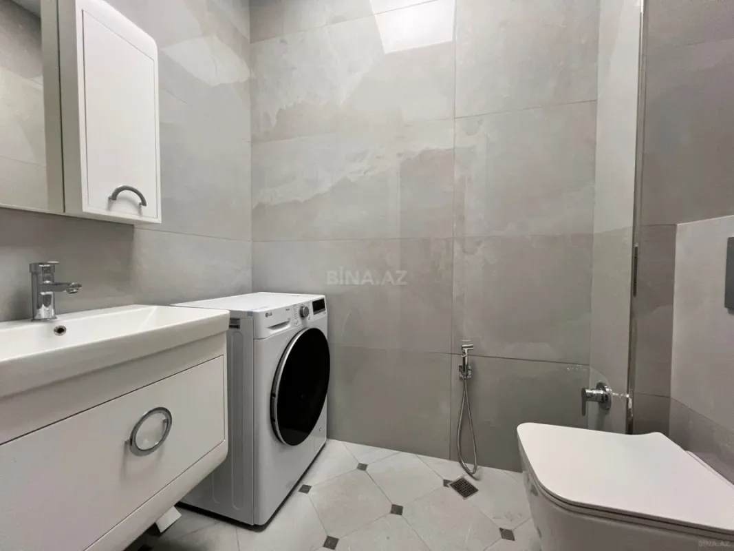 Kirayə verilir 4 otaqlı mənzil 190 m²