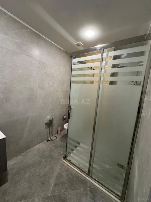 Kirayə verilir 2 otaqlı mənzil 87 m²
