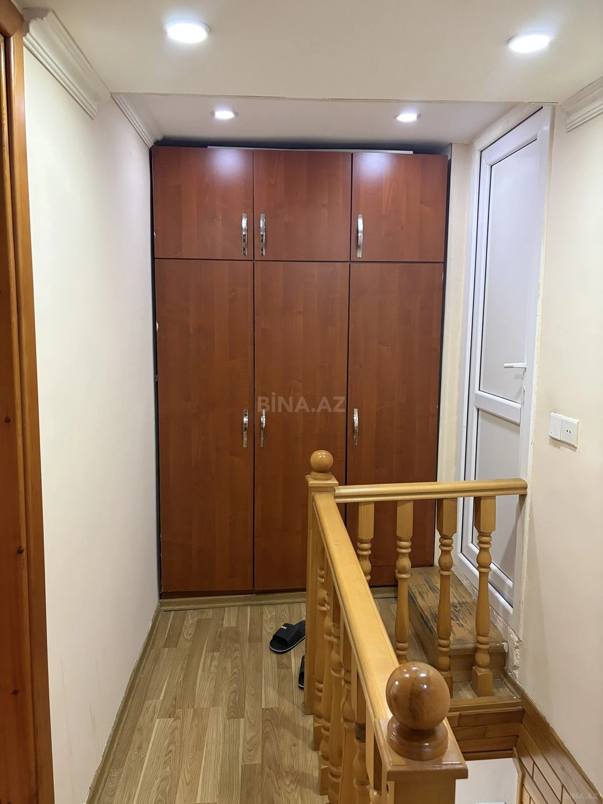 Kirayə verilir 3 otaqlı mənzil 101 m²