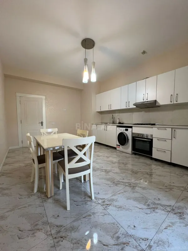 Kirayə verilir 2 otaqlı mənzil 96 m²