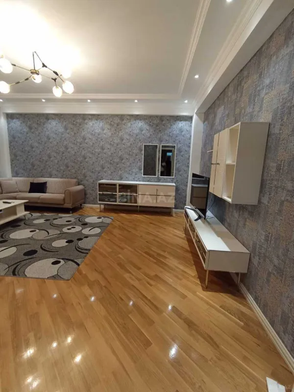Kirayə verilir 2 otaqlı mənzil 92 m²