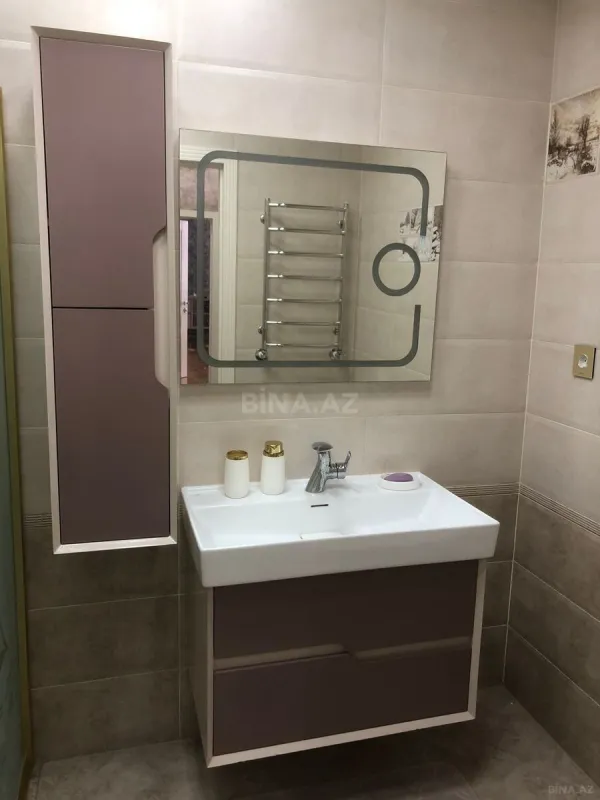 Kirayə verilir 2 otaqlı mənzil 92 m²