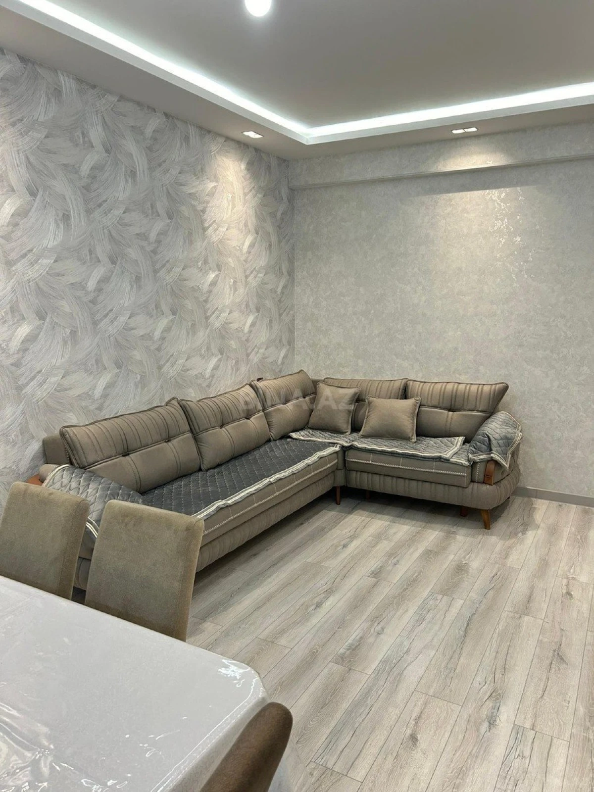 Kirayə verilir 3 otaqlı mənzil 90 m²