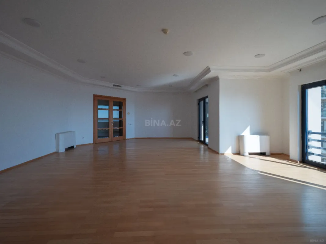 Kirayə verilir 5 otaqlı ofis 170 m²