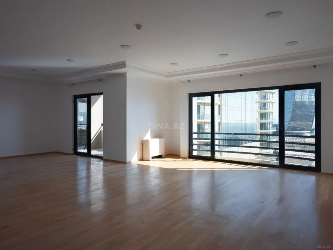 Kirayə verilir 5 otaqlı ofis 170 m²