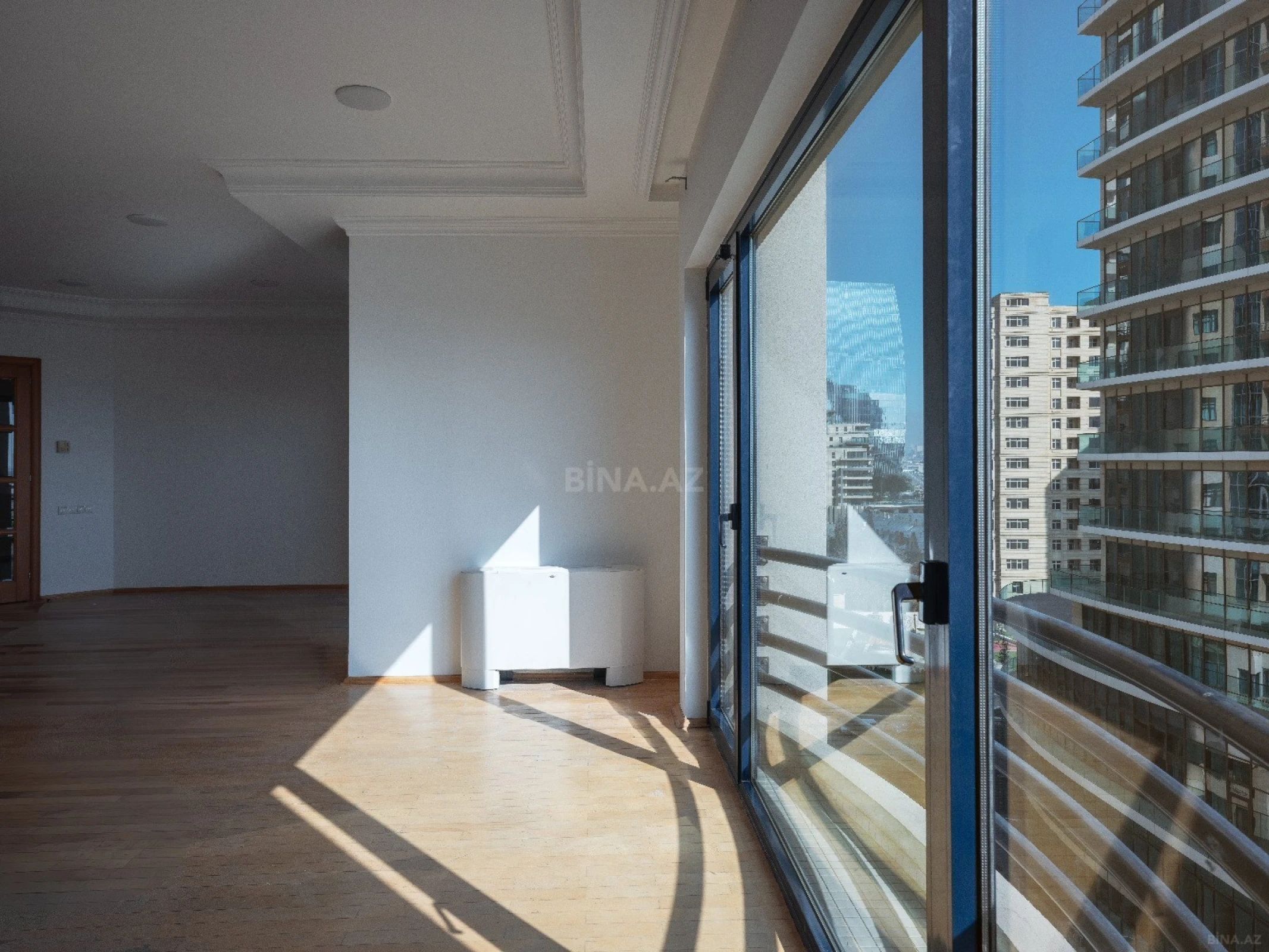 Kirayə verilir 5 otaqlı ofis 170 m²