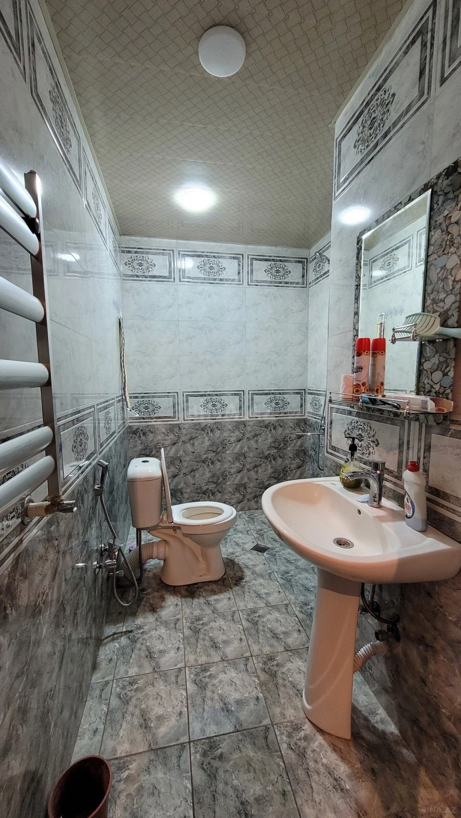 Kirayə verilir 2 otaqlı mənzil 65 m²
