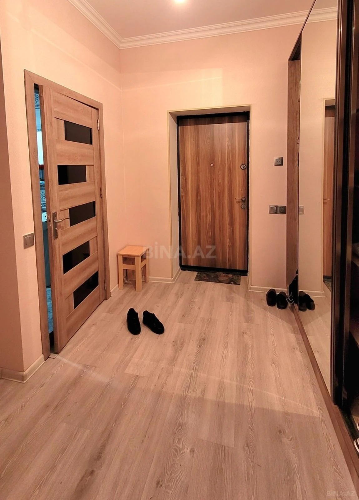 Kirayə verilir 2 otaqlı mənzil 65 m²