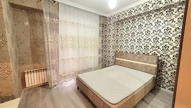 Kirayə verilir 2 otaqlı mənzil 65 m²