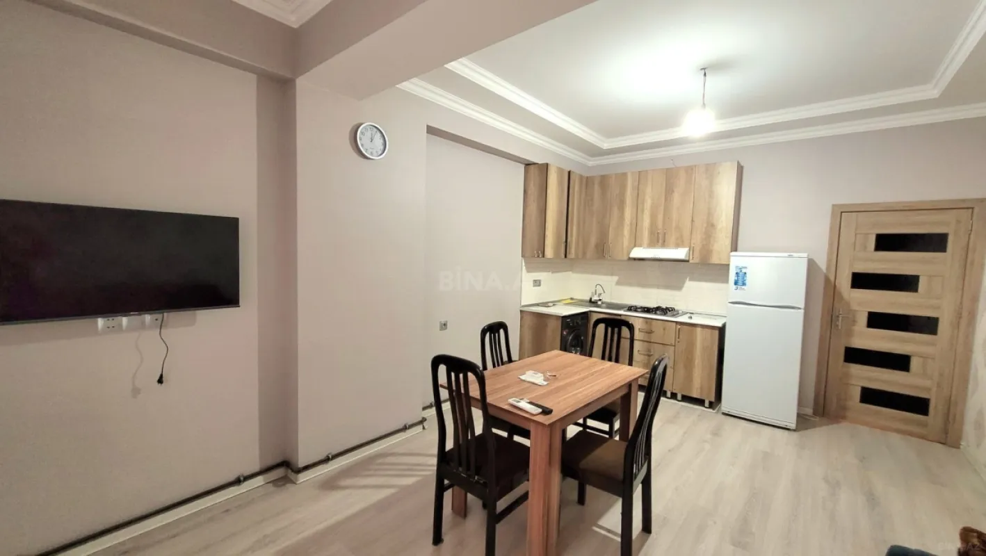 Kirayə verilir 2 otaqlı mənzil 65 m²