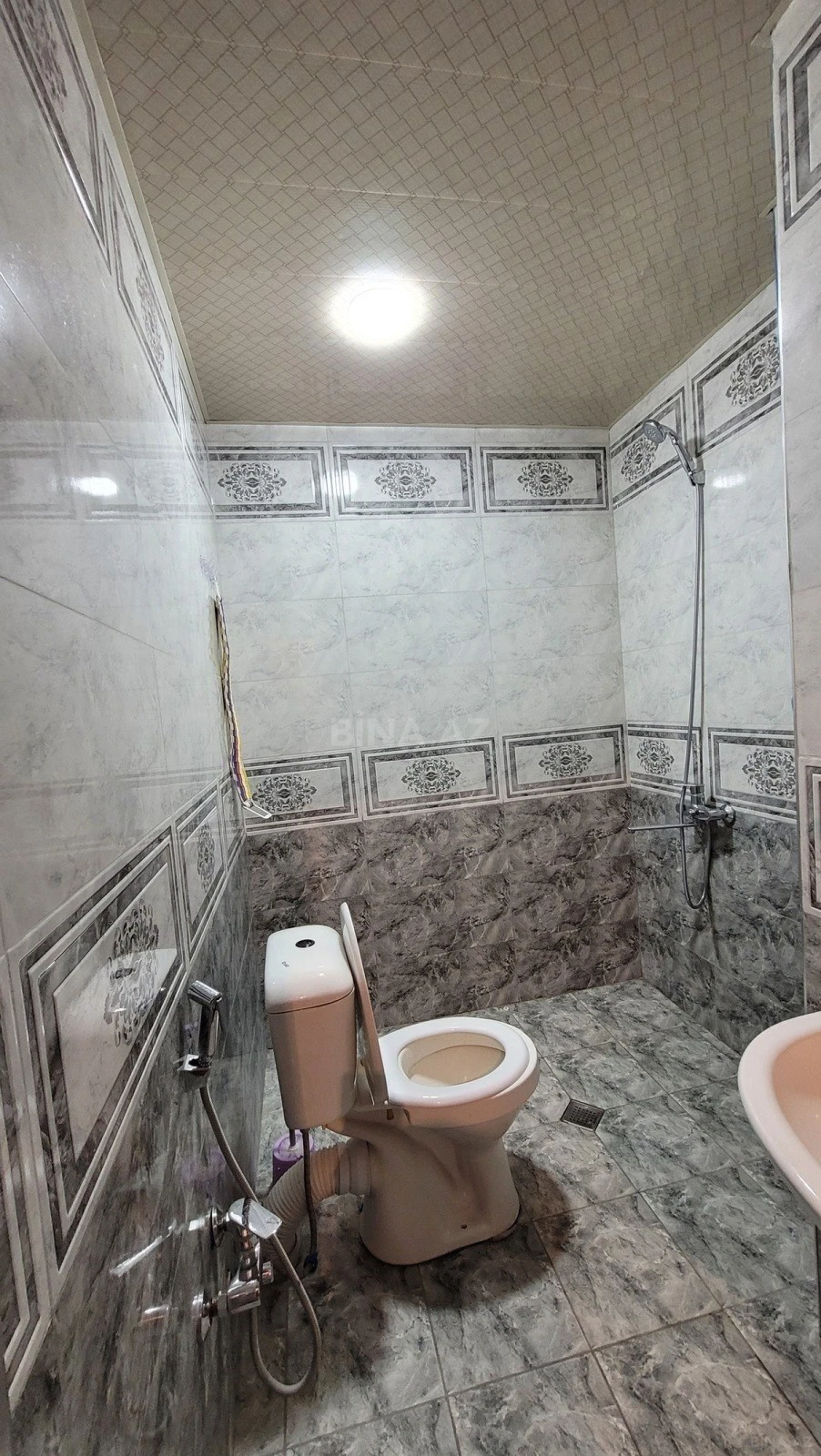 Kirayə verilir 2 otaqlı mənzil 65 m²