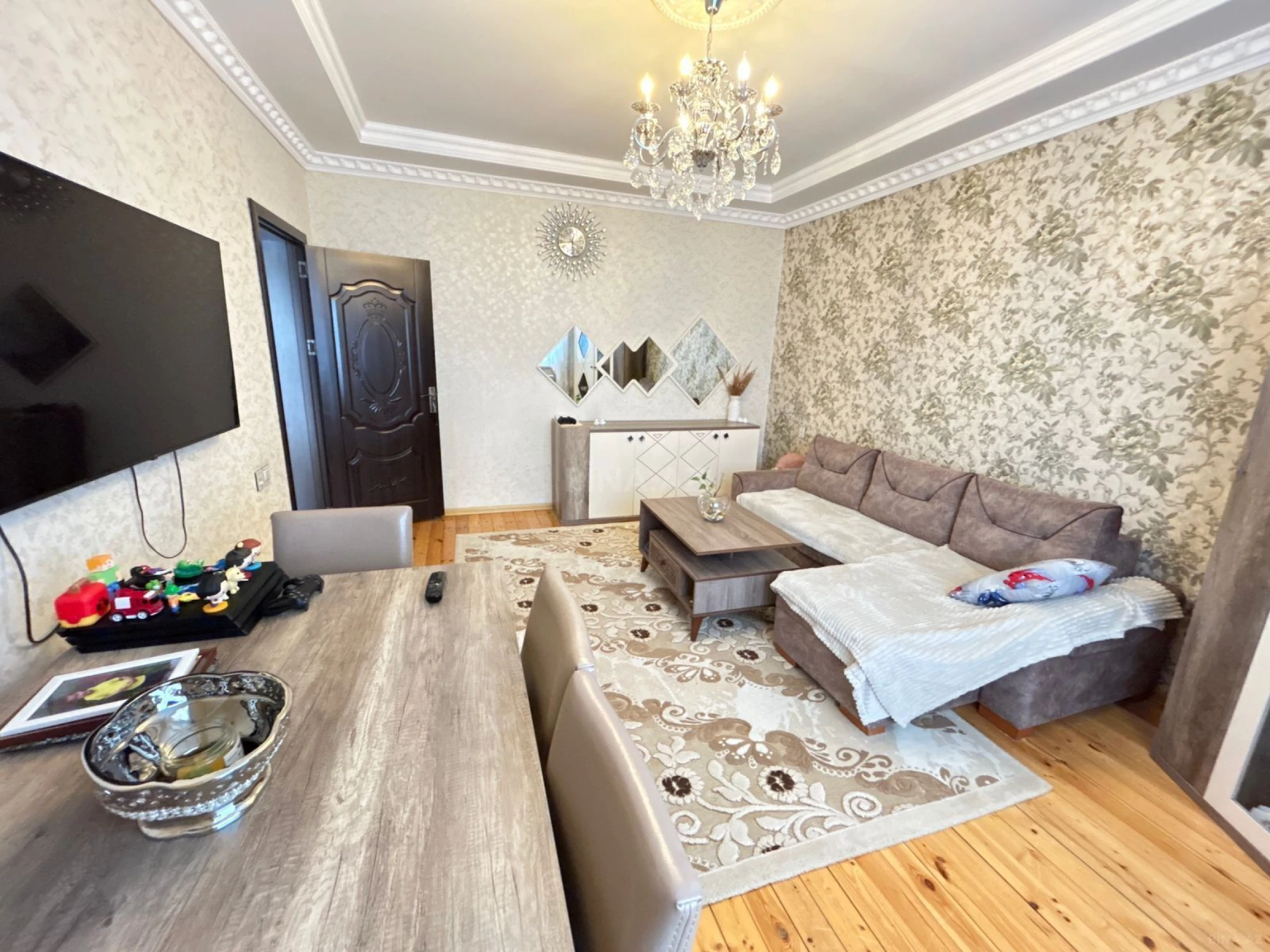 Satılır 5 otaqlı həyət evi 160 m²