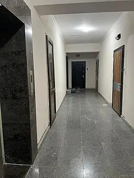 Satılır 2 otaqlı mənzil 78.7 m²