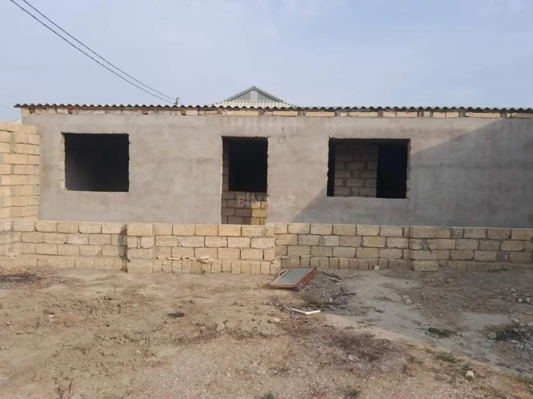 Satılır 3 otaqlı həyət evi 600 m²