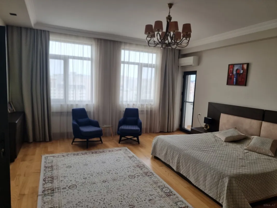 Satılır 5 otaqlı mənzil 400 m²