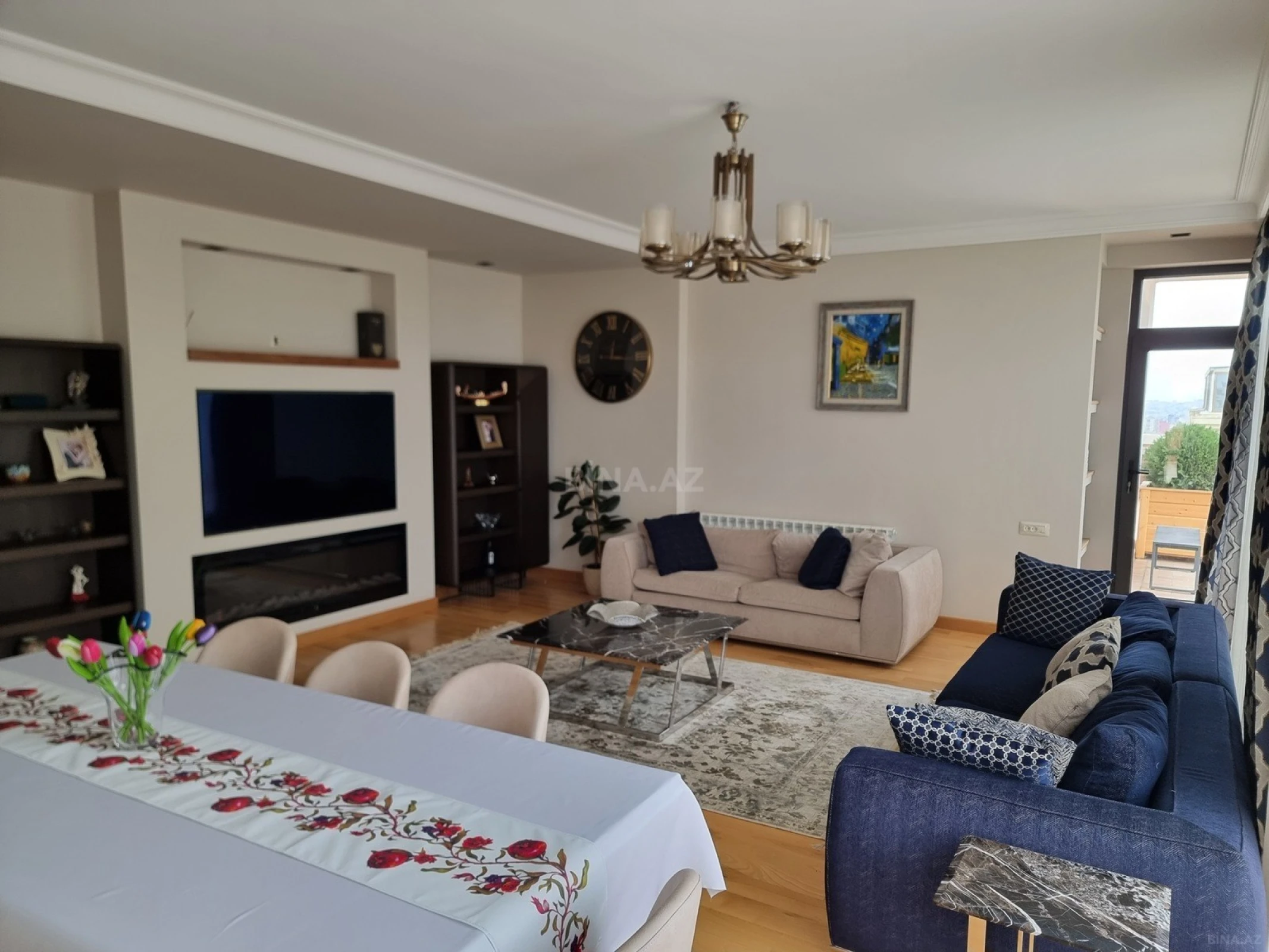 Satılır 5 otaqlı mənzil 400 m²