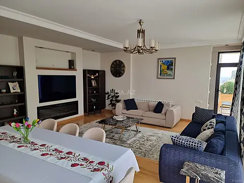 Satılır 5 otaqlı mənzil 400 m²