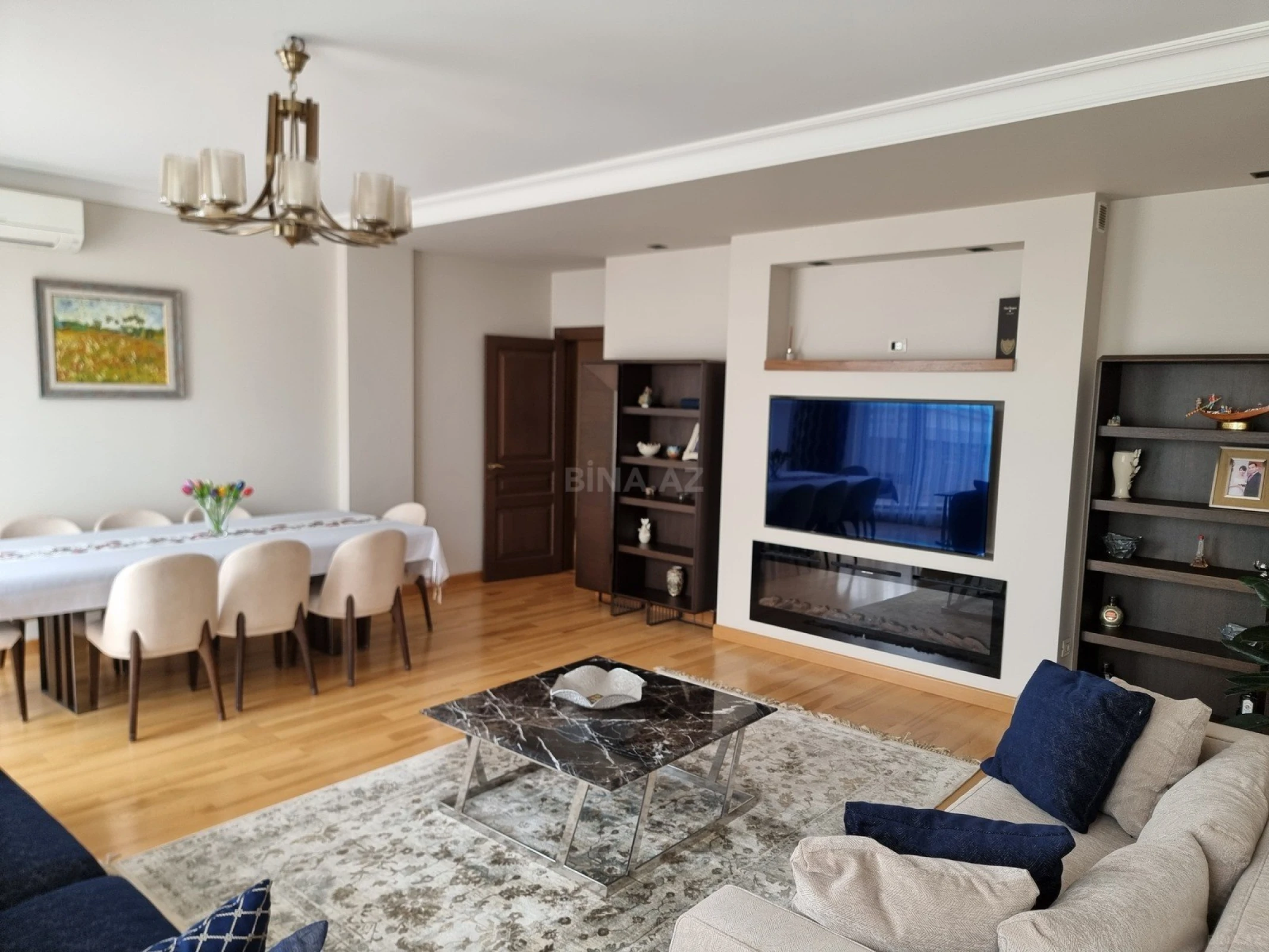 Satılır 5 otaqlı mənzil 400 m²