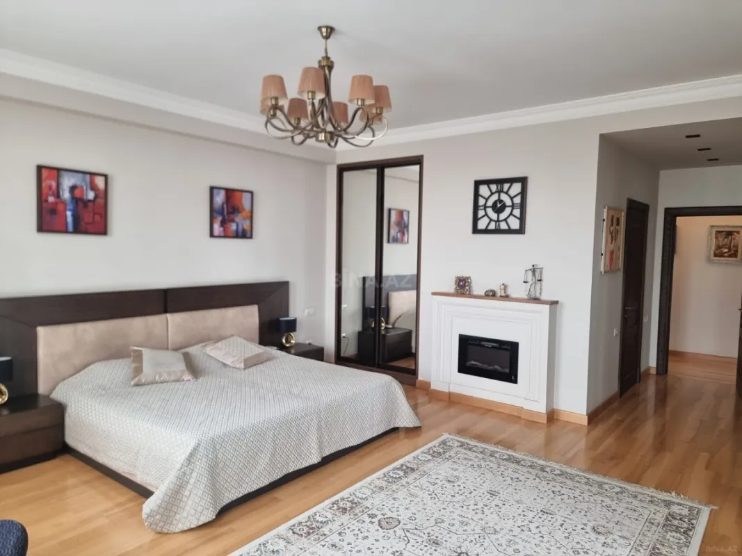 Satılır 5 otaqlı mənzil 400 m²