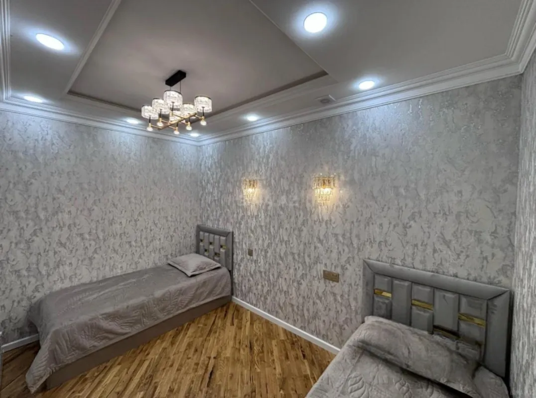 Kirayə verilir 4 otaqlı mənzil 150 m²