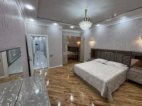 Kirayə verilir 4 otaqlı mənzil 150 m²