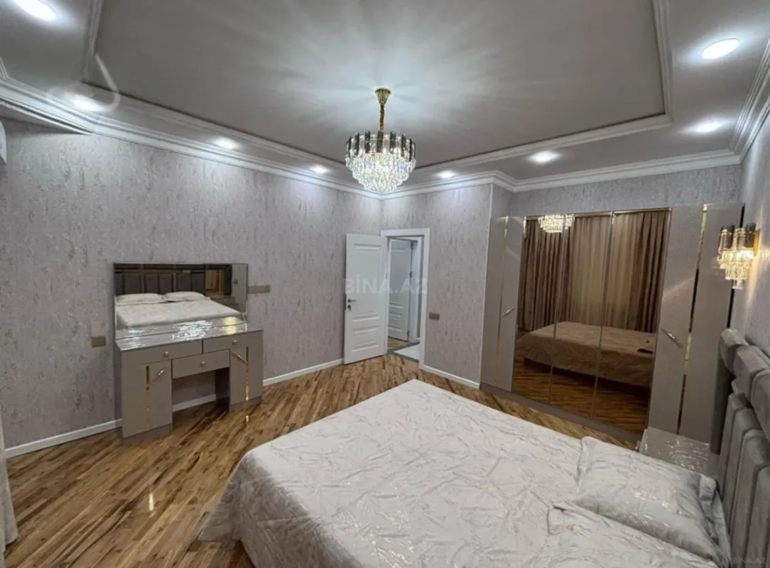 Kirayə verilir 4 otaqlı mənzil 150 m²