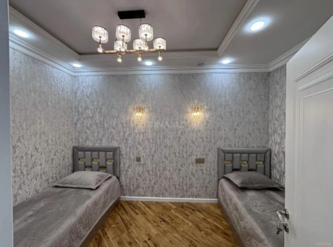 Kirayə verilir 4 otaqlı mənzil 150 m²