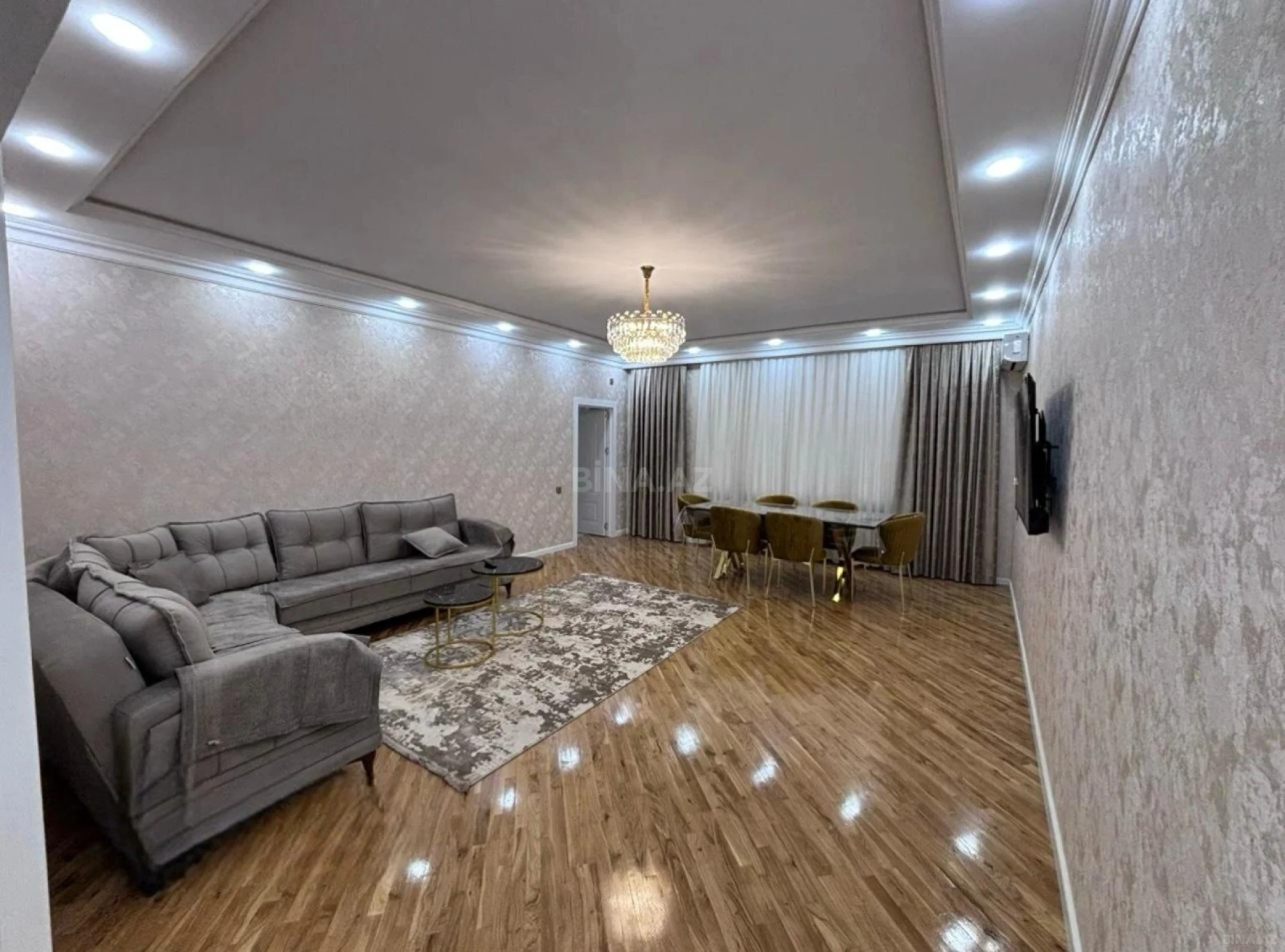 Kirayə verilir 4 otaqlı mənzil 150 m²