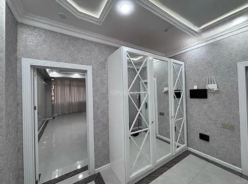 Kirayə verilir 4 otaqlı mənzil 150 m²