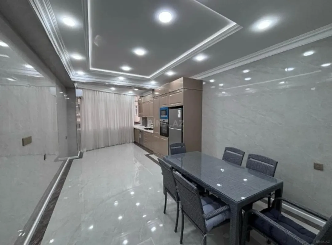 Kirayə verilir 4 otaqlı mənzil 150 m²