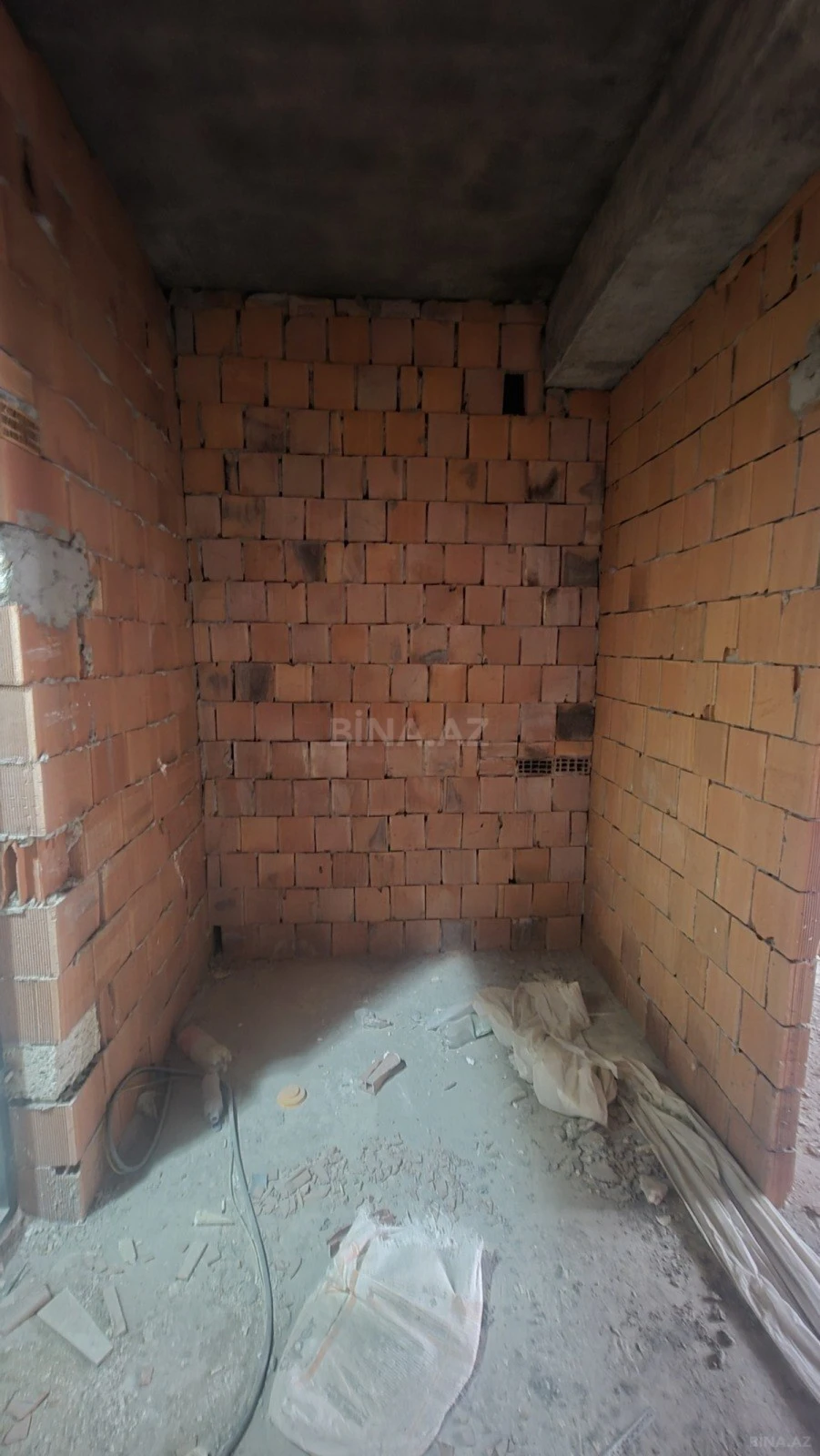 Satılır 2 otaqlı mənzil 60 m²