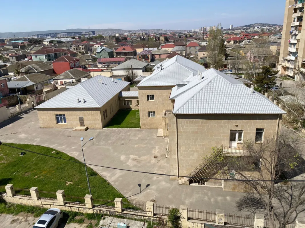 Satılır 4 otaqlı mənzil 110 m²
