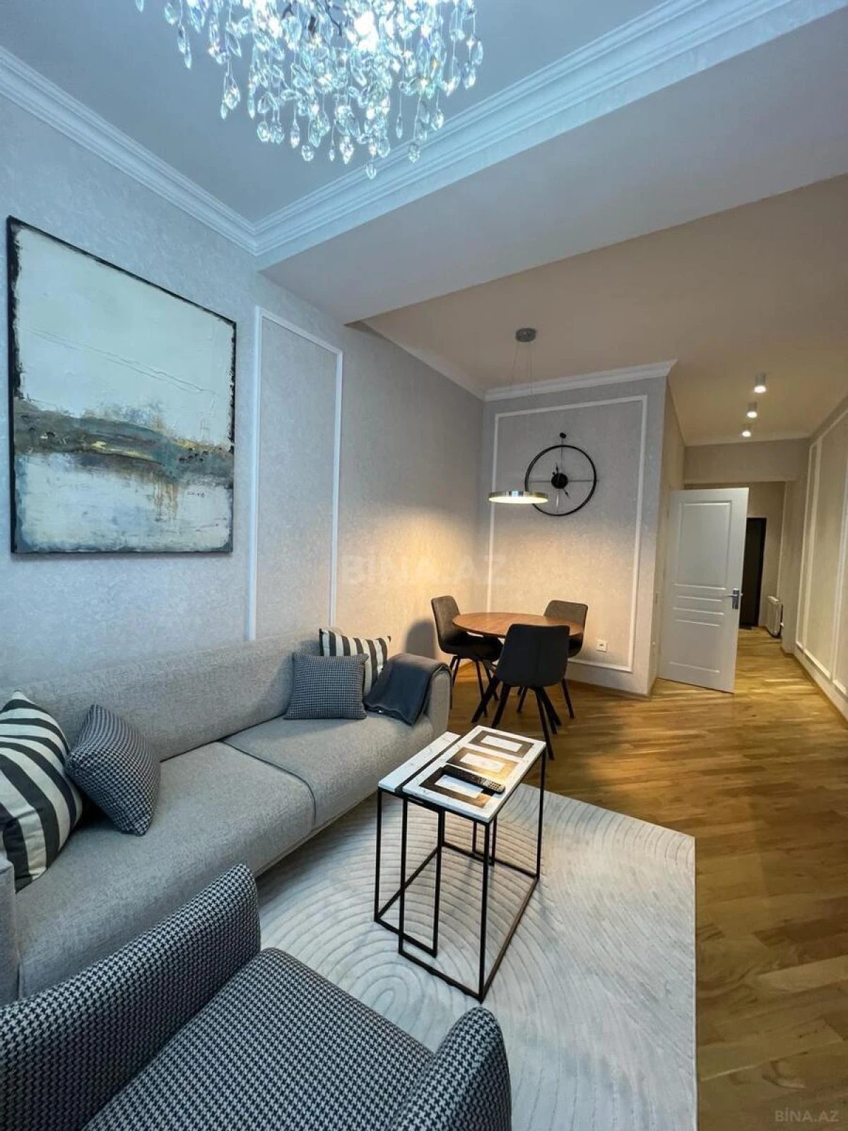 Kirayə verilir 2 otaqlı mənzil 75 m²
