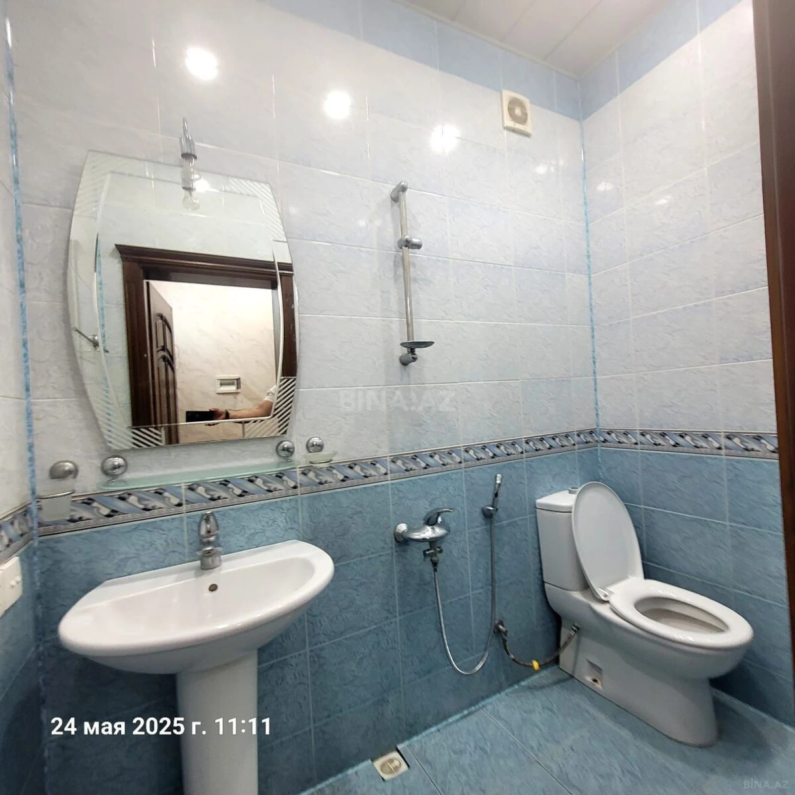 Kirayə verilir 2 otaqlı mənzil 100 m²