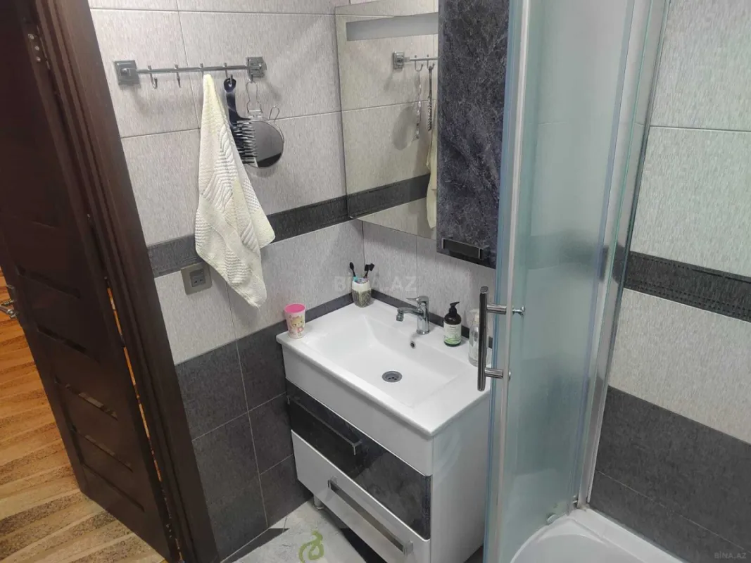 Kirayə verilir 2 otaqlı mənzil 80 m²