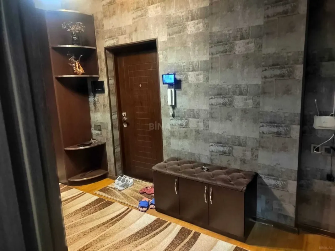 Kirayə verilir 2 otaqlı mənzil 80 m²
