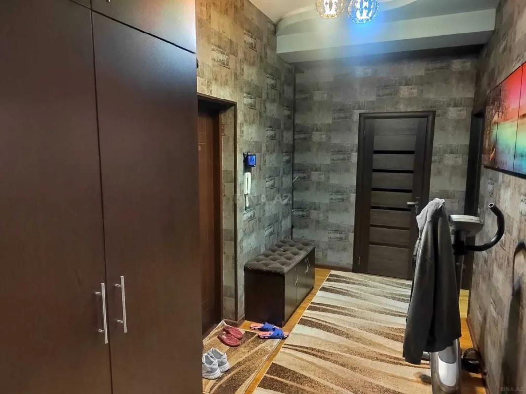 Kirayə verilir 2 otaqlı mənzil 80 m²