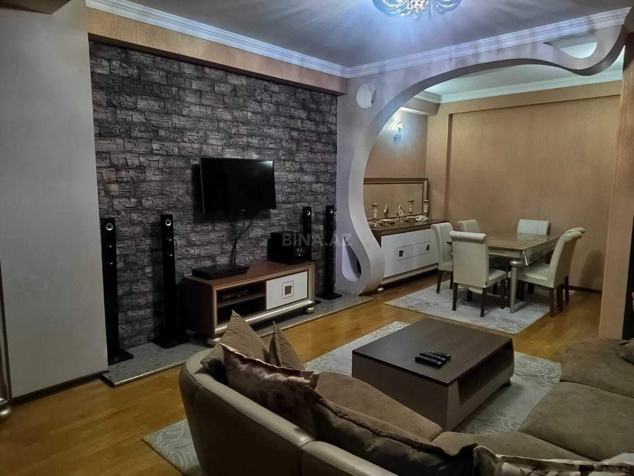 Kirayə verilir 2 otaqlı mənzil 80 m²