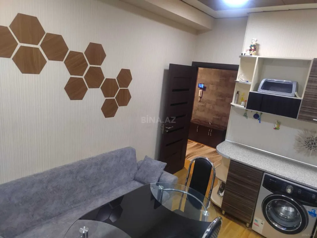 Kirayə verilir 2 otaqlı mənzil 80 m²