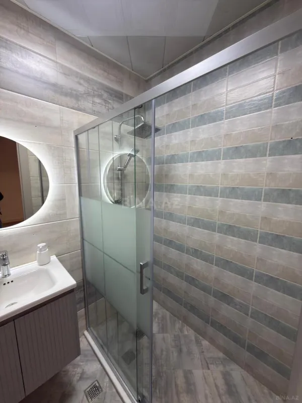 Satılır 2 otaqlı mənzil 135 m²