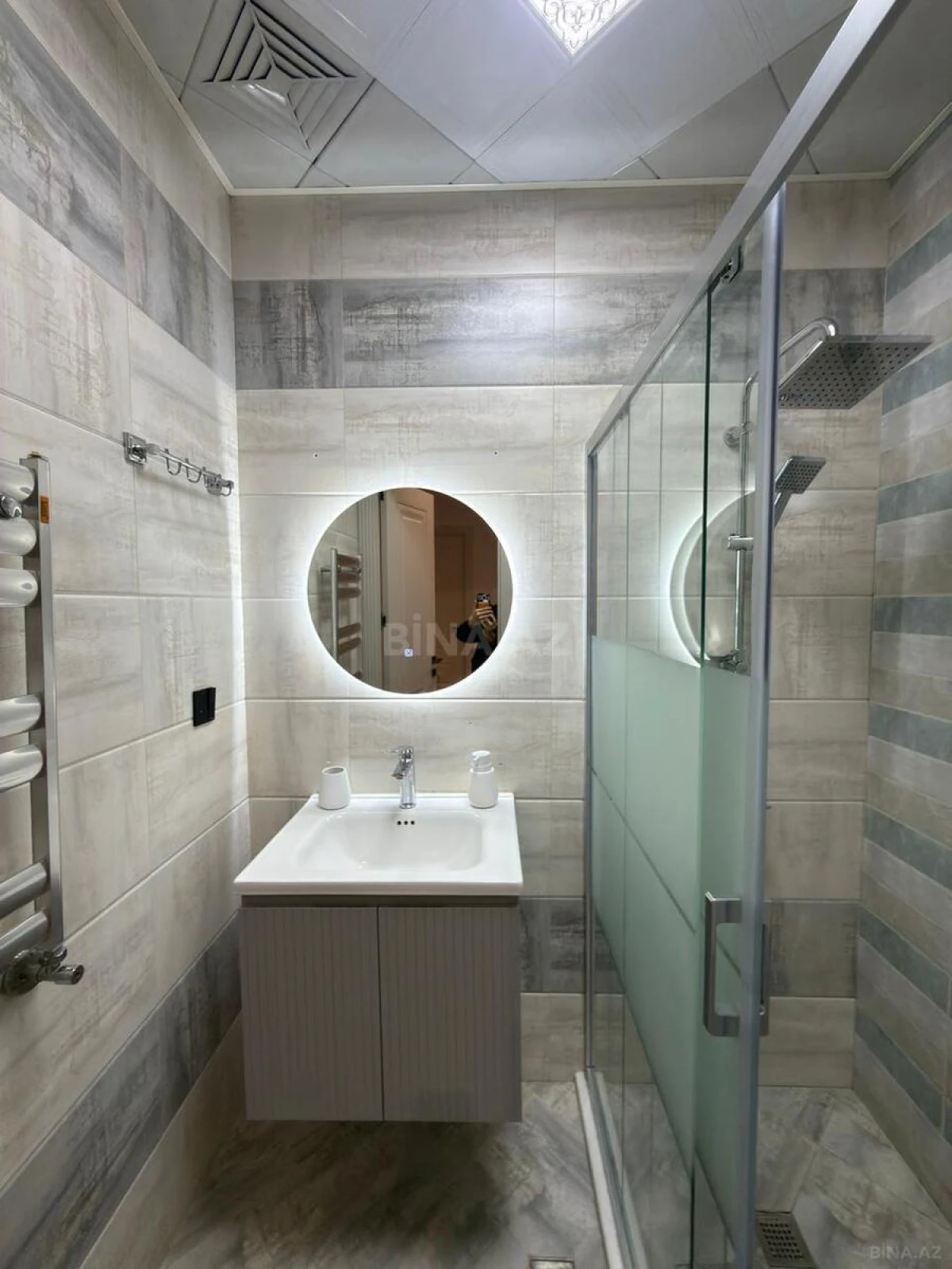 Satılır 2 otaqlı mənzil 135 m²