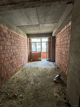 Satılır 2 otaqlı mənzil 78 m²