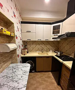Satılır 3 otaqlı mənzil 75 m²