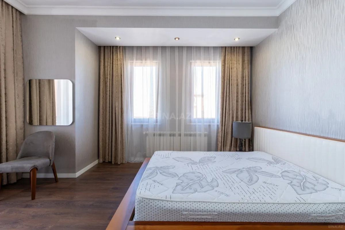Kirayə verilir 6 otaqlı mənzil 400 m²