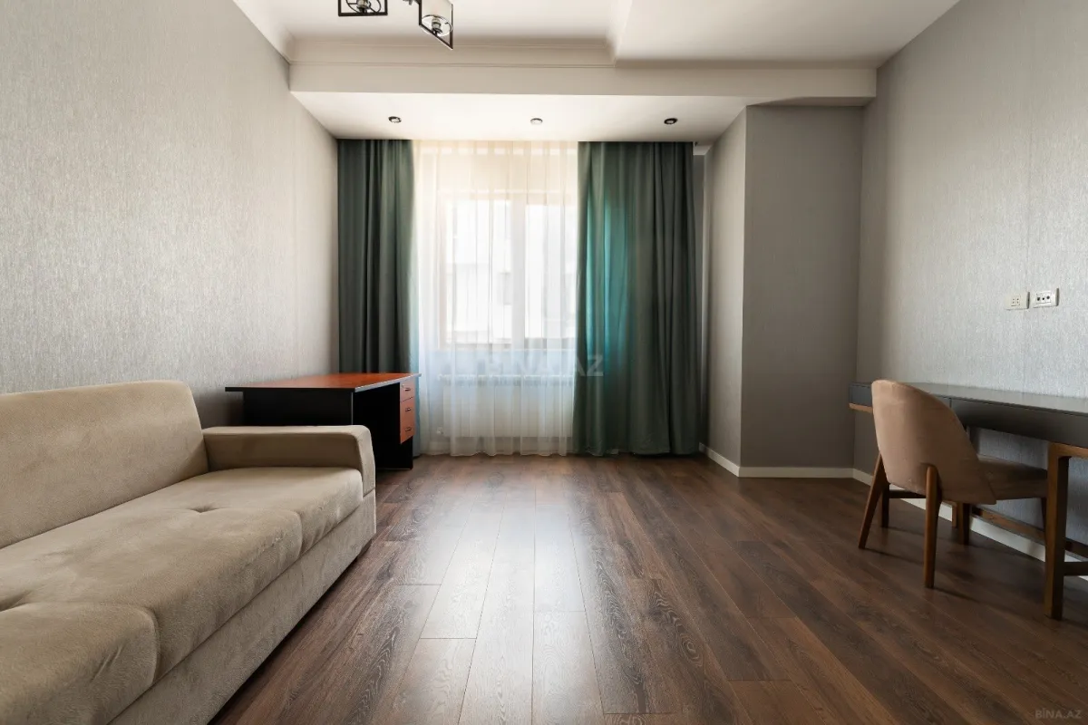 Kirayə verilir 6 otaqlı mənzil 400 m²