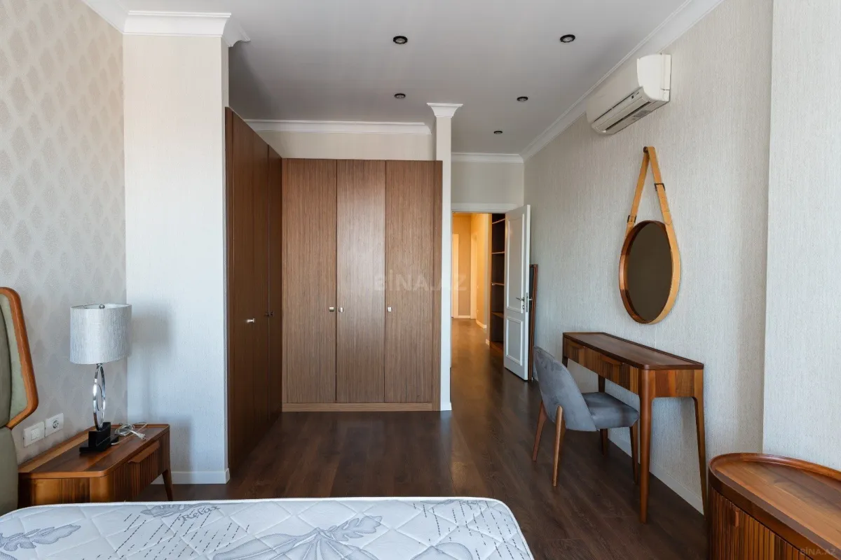 Kirayə verilir 6 otaqlı mənzil 400 m²