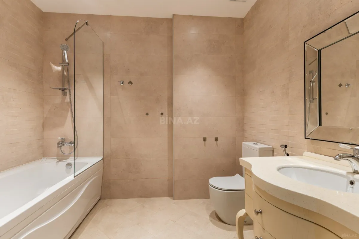 Kirayə verilir 6 otaqlı mənzil 400 m²
